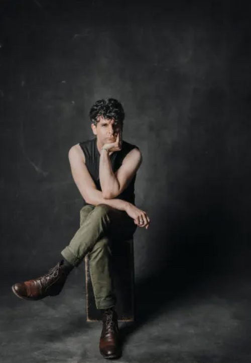 Low Cut Connie