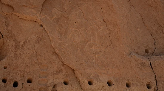 Bandelier-petroglyphs-viga-holes